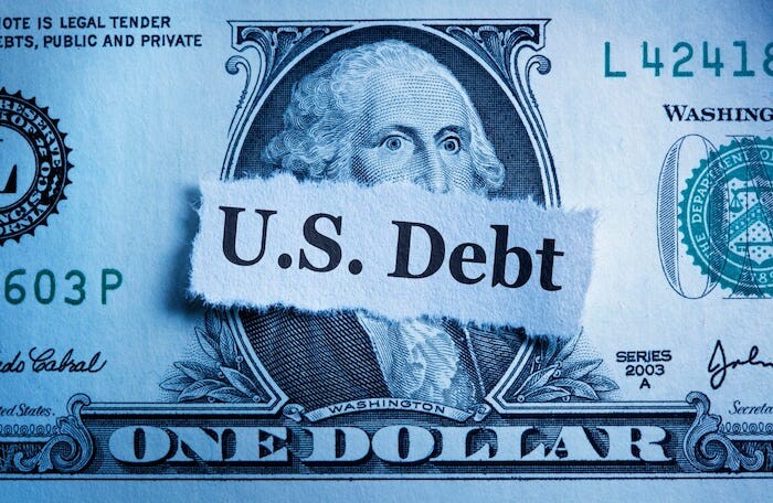 Nhà Trắng: 'Lạm phát giảm bớt nhưng có nguy cơ vỡ nợ quốc gia'
