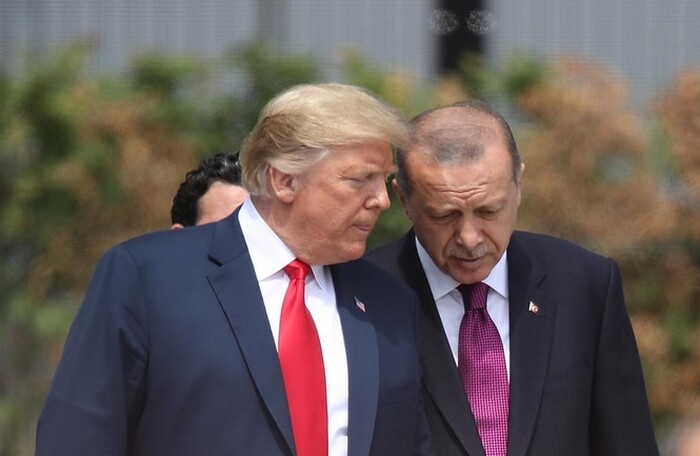 Ông Trump viết thư nhắc Tổng thống Thổ Nhĩ Kỳ 'đừng ngốc nghếch'