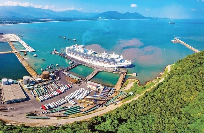 Thừa Thiên Huế mở đón tàu hàng container vào cảng Chân Mây