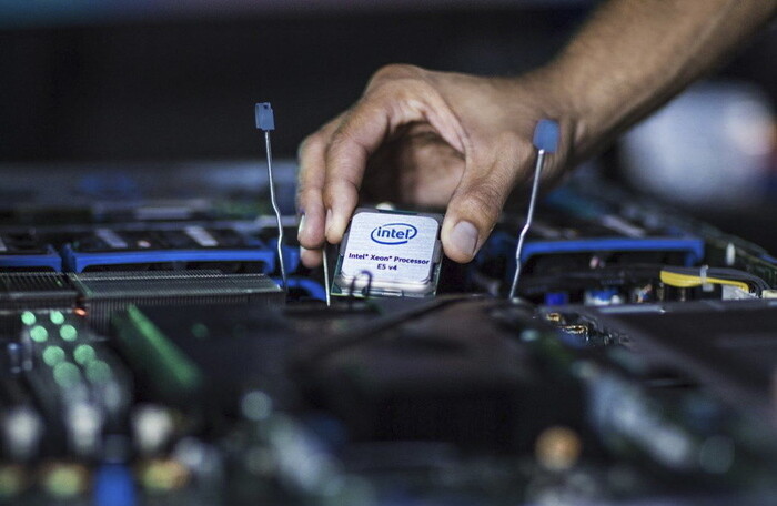 Hai đối thủ ARM và Intel bắt tay để tấn công thị trường IoT
