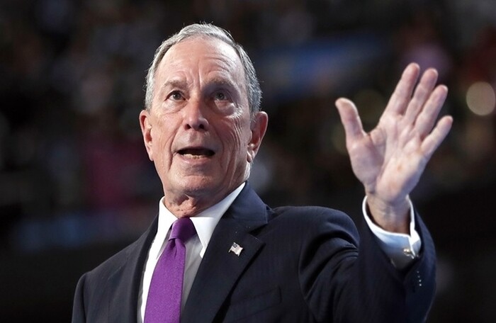Tỷ phú Michael Bloomberg tặng 1,8 tỷ USD cho trường cũ