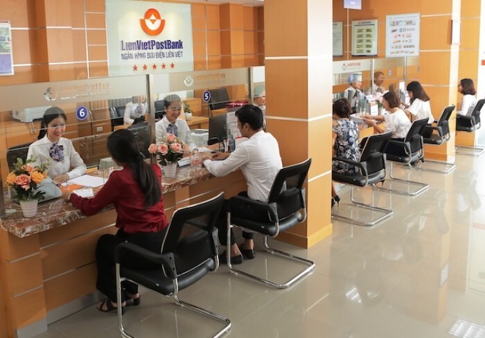 Chủ tịch Nguyễn Đình Thắng mua 1,2 triệu cổ phiếu của LienVietPostBank