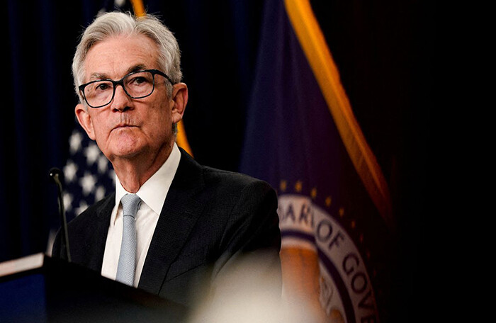 Fed xác nhận giảm đà tăng lãi suất, chứng khoán Mỹ 'thăng hoa'