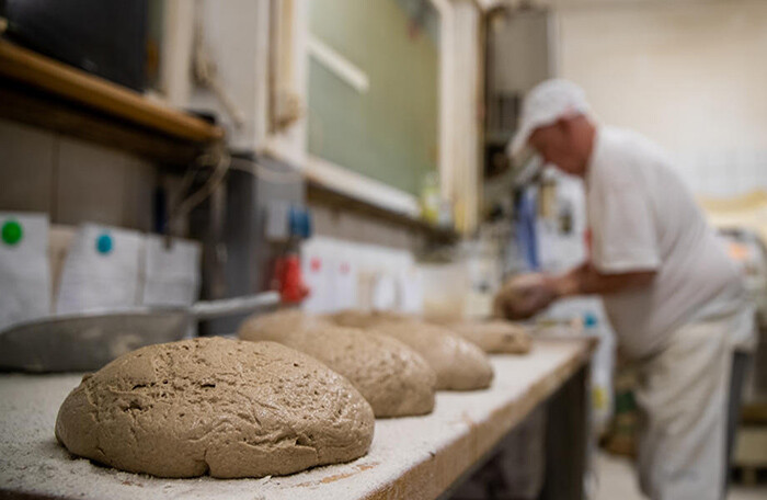 Ảnh hưởng chiến sự Nga - Ukraine, bánh mì sắp trở thành hàng ‘xa xỉ phẩm’ tại châu Âu
