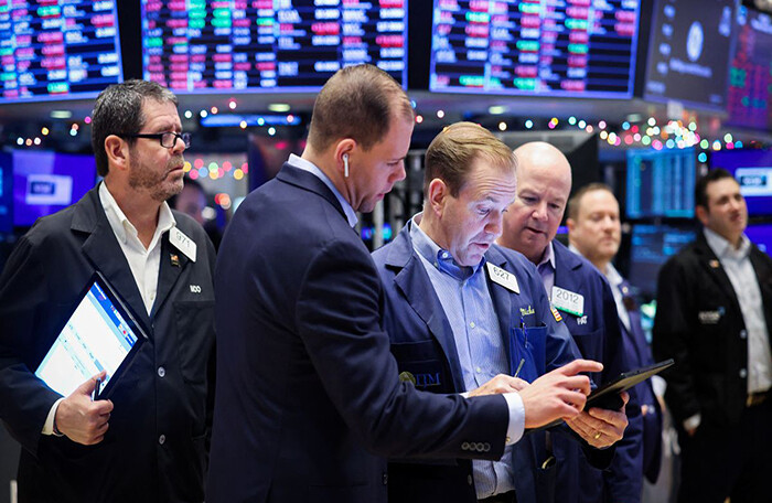 Phố Wall giữa mùa báo cáo kinh doanh: Dow Jones mất chuỗi tăng điểm