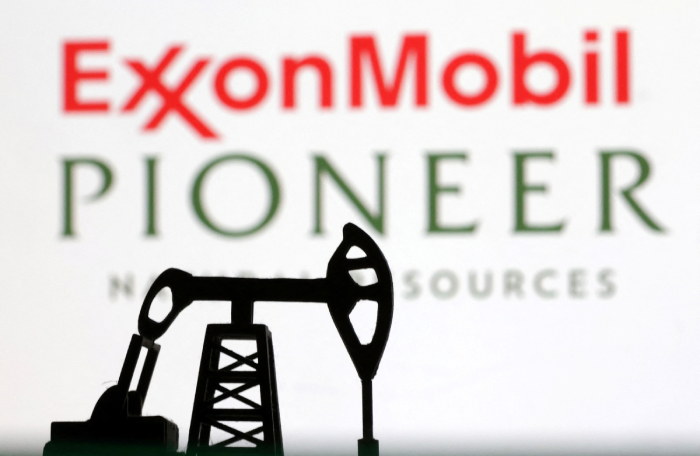 ExxonMobil 'chi bạo' 60 tỷ USD mua lại nhà sản xuất dầu đá phiến Pioneer