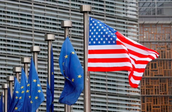 EU lo lắng Đạo luật Giảm lạm phát của Mỹ 'hút vốn' từ các ông lớn châu Âu
