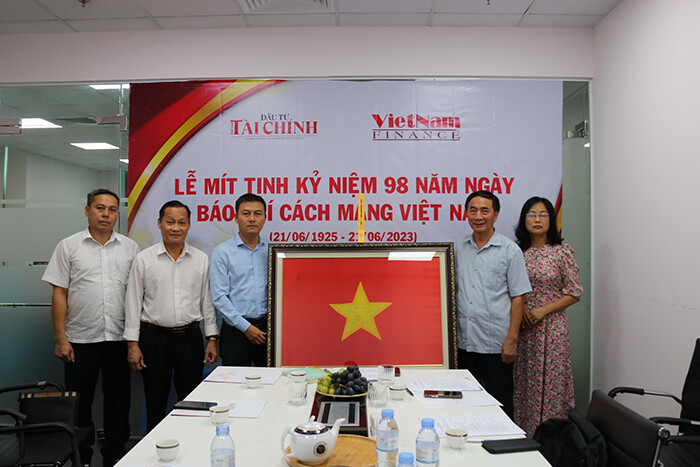 VietnamFinance tổ chức lễ mít tinh kỷ niệm Ngày Báo chí Cách mạng Việt Nam