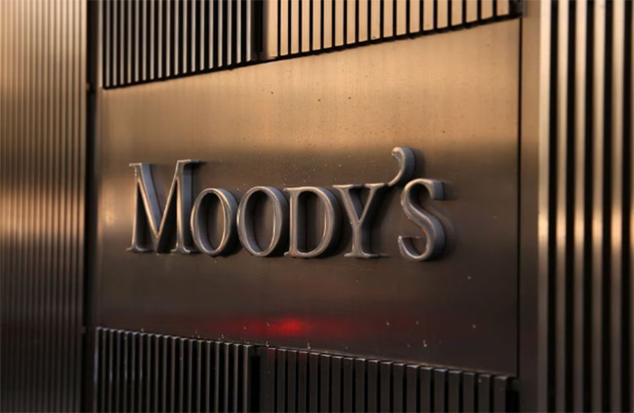 Hàng chục ngân hàng Mỹ bị hạ xếp hạng, Moody's cảnh cáo hạ bậc cả các nhà băng lớn