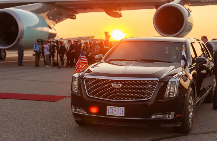 Khám phá 'The Beast': Chiếc limousine chống đạn triệu USD của Tổng thống Mỹ