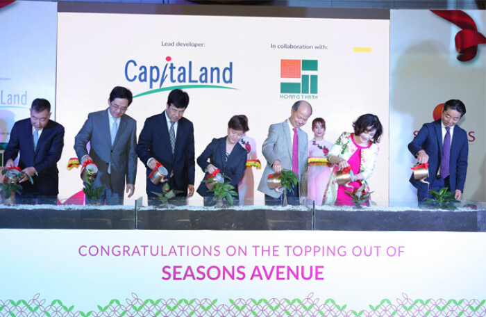 CapitaLand và Hoàng Thành tổ chức lễ cất nóc dự án Seasons Avenue
