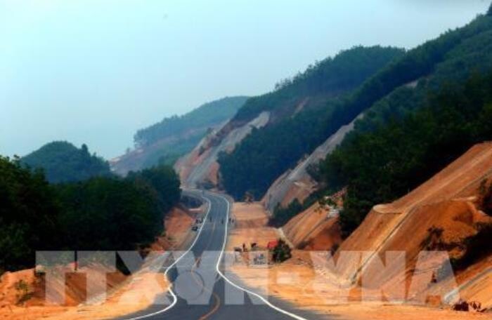 Quảng Trị "thúc" tiến độ giải phóng mặt bằng tuyến cao tốc Cam Lộ - La Sơn