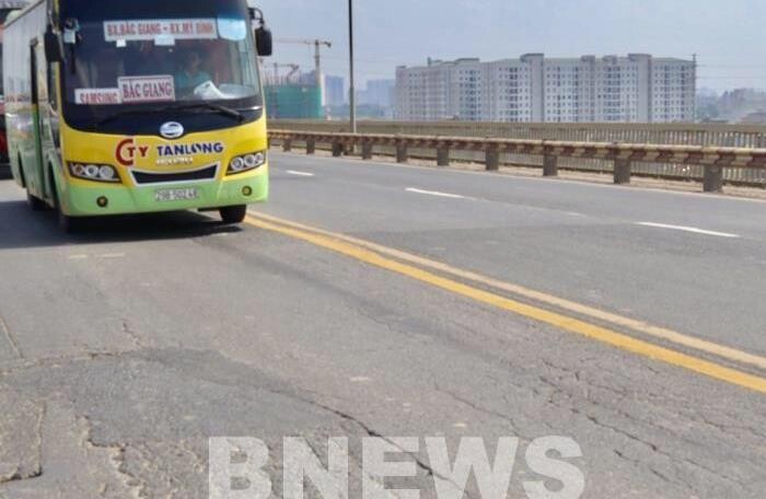 Bộ Giao thông Vận tải yêu cầu sửa xong mặt cầu Thăng Long trong tháng 9/2020