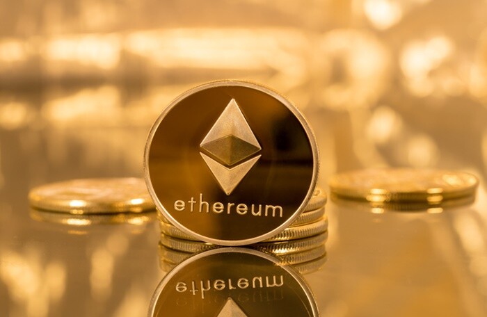 Tiền ảo Ethereum 'nổi sóng', vượt mốc 1.000 USD