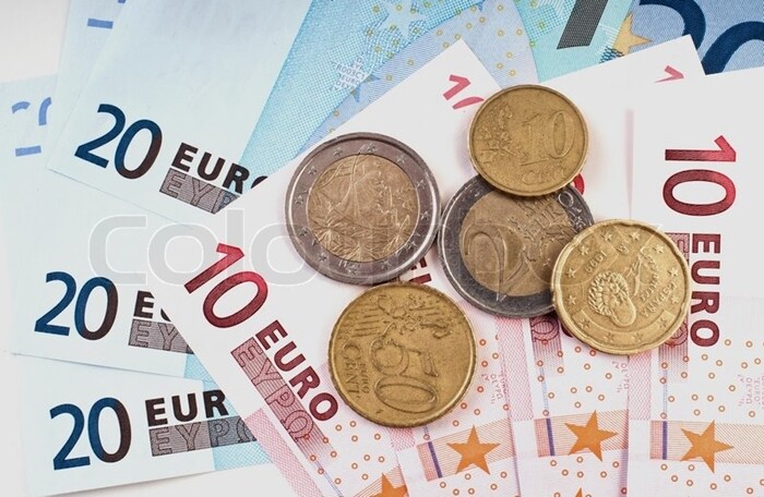 ECB bày tỏ lo ngại về nguy cơ lạm phát khi đồng EUR tăng mạnh
