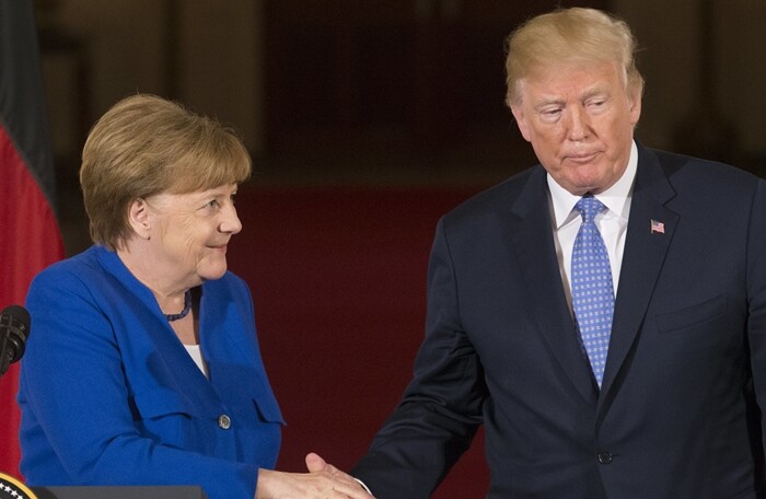 EU tuyên bố sẵn sàng đáp trả 'cơn bão' của ông Trump