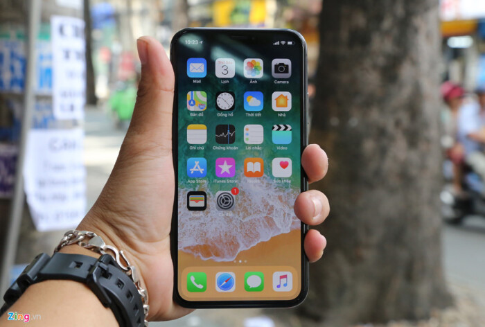 'Soi' iPhone X rơi giá 20 triệu đồng tại Việt Nam