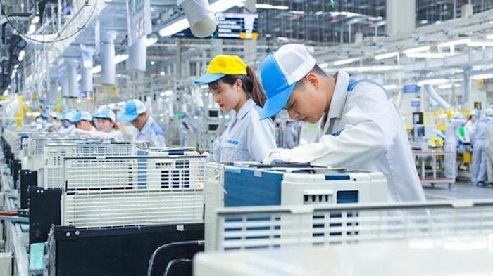 VEPR: ‘Việt Nam có thể lún sâu vào bẫy gia công, thành điểm đến FDI chất lượng thấp’
