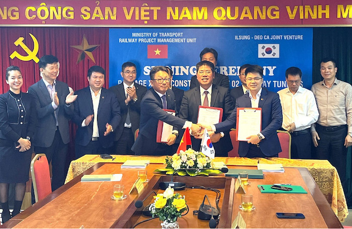 Liên danh Đèo Cả - Ilsung ký hợp đồng xây dựng 2 hầm đường sắt Khe Nét