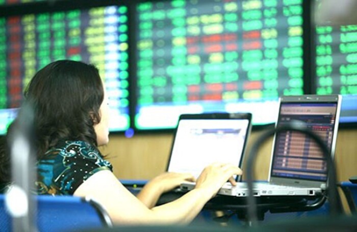 Chứng khoán 6/7: Hàng loạt cổ phiếu đầu cơ tăng trần, VN-Index tăng hơn 4 điểm