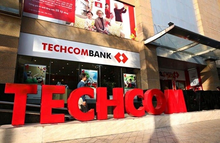 Techcombank lãi ‘ngoạn mục’ trên 8.000 tỷ năm 2017, tiến sát VPBank và BIDV