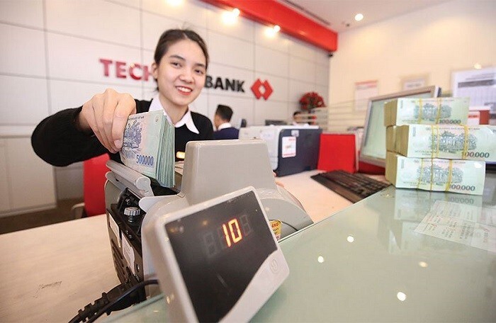 Techcombank báo lãi 9 tháng tăng 14% lên 8.860 tỷ đồng, mảng tín dụng áp đảo phi tín dụng