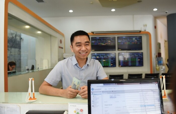 VN-Index tăng mạnh, nhà đầu tư cá nhân nội mở mới hơn 28.000 tài khoản trong tháng 8