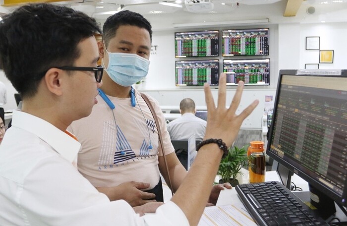 VNDirect: Chứng khoán Việt sẽ quay lại đà tăng khi số ca nhiễm Covid-19 mới đạt đỉnh