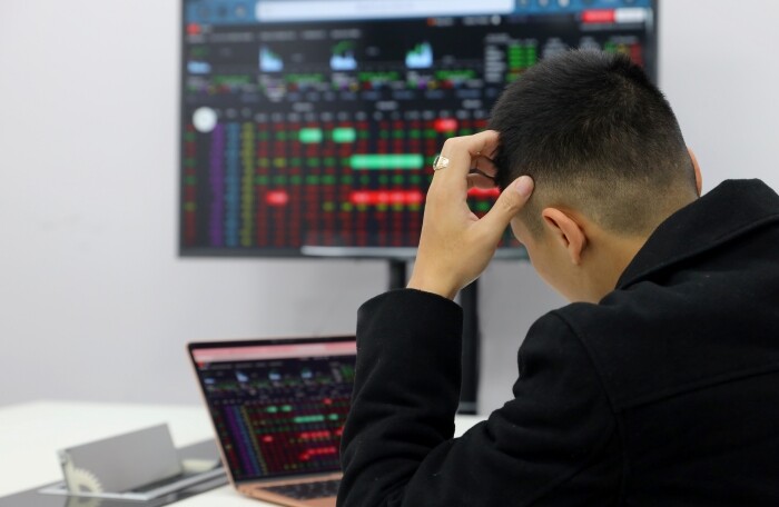Hàng loạt cổ phiếu bất động sản giảm sâu sau hiệu ứng Tân Hoàng Minh