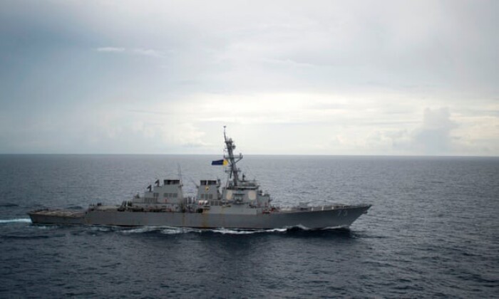 Mỹ 'tố' tàu Trung Quốc áp sát 'không an toàn' gần Trường Sa