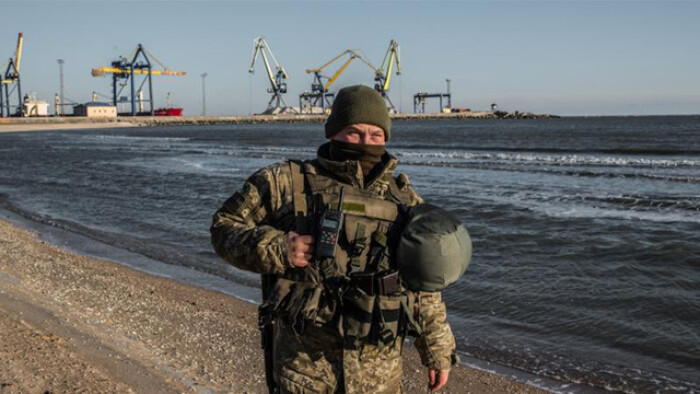 Ukraine cáo buộc hàng nghìn binh sĩ Nga áp sát biên giới