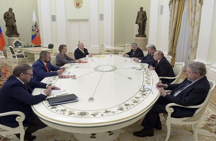 Ông Putin họp kín với 7 ‘đối thủ’ ngay sau khi giành chiến thắng áp đảo