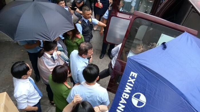 Vì sao 6 nhân viên của Eximbank bị truy tố?