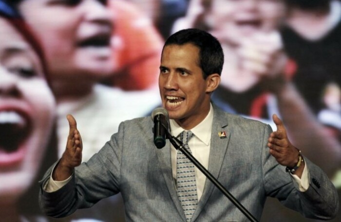 'Tổng thống tự phong' Venezuela về nước bất chấp đe dọa sẽ bị bắt