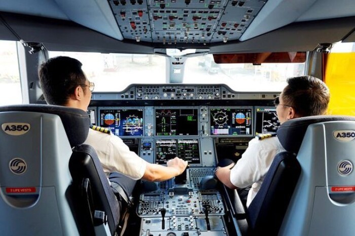 Mức lương phi công 'khủng' nhất tại Vietnam Airlines là 300 triệu đồng/tháng