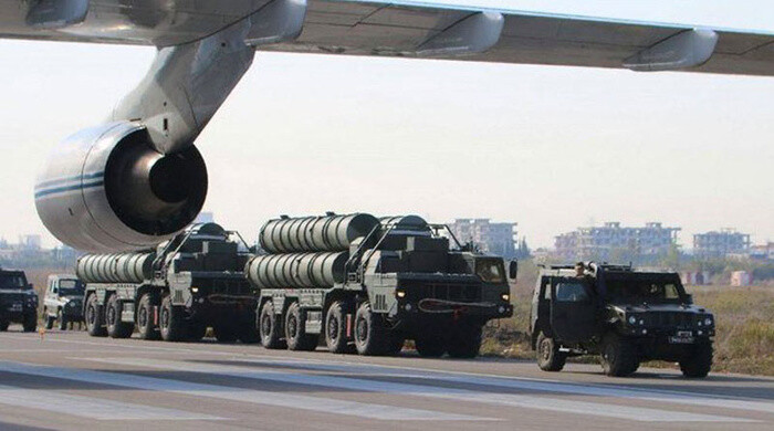 Bất chấp cản trở từ Mỹ, lô tên lửa S-400 đầu tiên đã ‘cập bến’ Thổ Nhĩ Kỳ