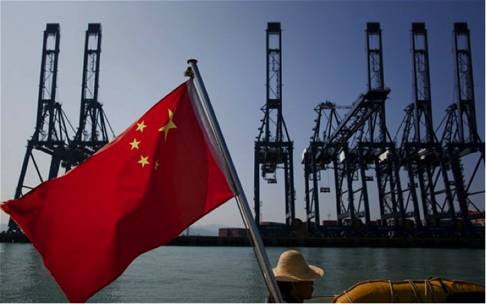 Công nghiệp Trung Quốc tăng trưởng thấp nhất 17 năm giữa tâm bão căng thẳng với Mỹ