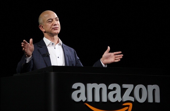 Tỷ phú Jeff Bezos một lần nữa đánh mất ‘ngôi vương’ cho ông trùm hàng xa xỉ Pháp