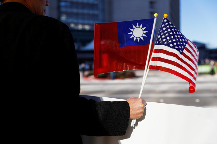 Mỹ duyệt loạt thương vụ bán vũ khí tỷ USD cho Đài Loan, Trung Quốc chỉ trích gay gắt