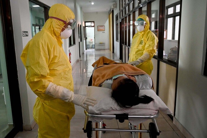 Số ca tử vong vì nhiễm virus Covid-19 tăng cao đột biến, thêm 248 người chết/ngày