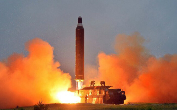 Vừa tuyên bố ra mắt ‘vũ khí chiến lược mới’, Triều Tiên đột ngột phóng tên lửa