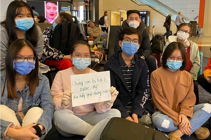 Nhiều công dân Việt Nam bị ‘kẹt’ tại các sân bay quốc tế, Bộ Ngoại giao lên tiếng