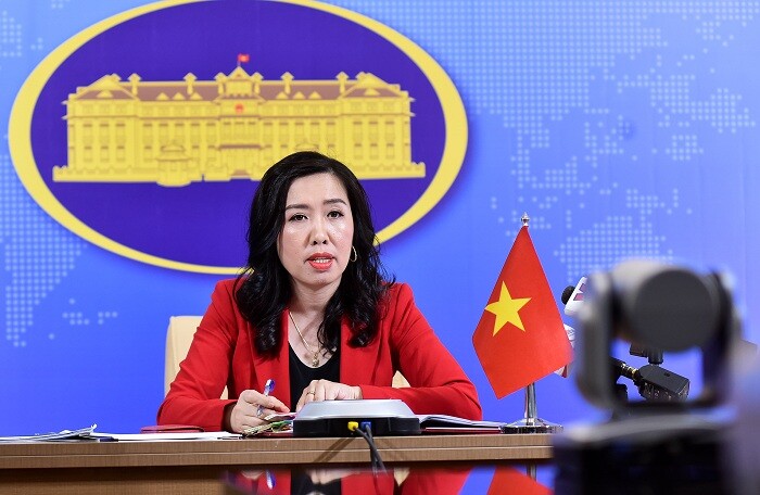 Việt Nam lên tiếng trước thông tin Trung Quốc xây 2 trạm nghiên cứu ở Trường Sa