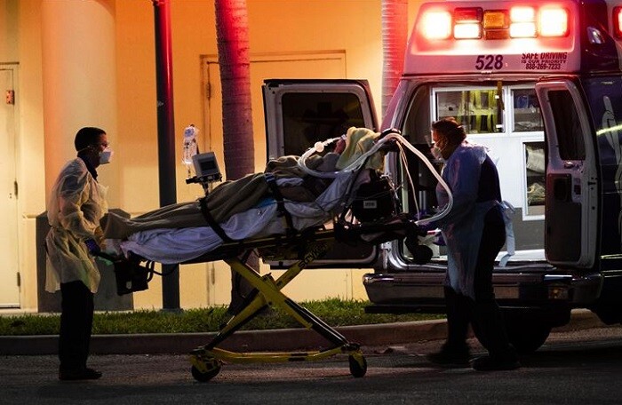 Mỹ: Cứ 1 phút thêm 1 người chết vì Covid-19, nhiều bang tái phong tỏa