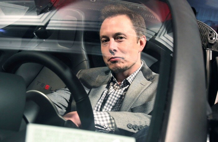 Elon Musk: Tesla sẽ sản xuất xe điện tự hành với giá chỉ 25.000 USD