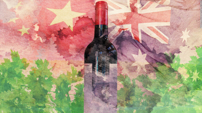 Thế giới tuần qua: Trung Quốc áp thuế ‘hủy diệt’ lên rượu vang Australia, Kênh đào Suez tắc nghẽn