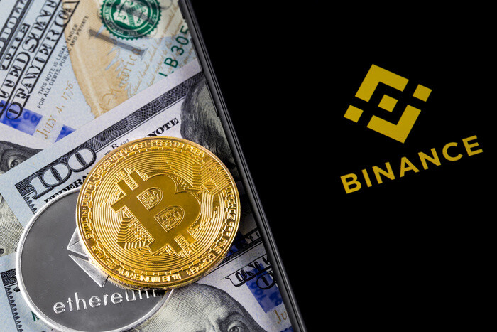 Sàn tiền ảo lớn nhất thế giới Binance bị chính quyền Mỹ ‘sờ gáy’, Bitcoin lại sụt giá