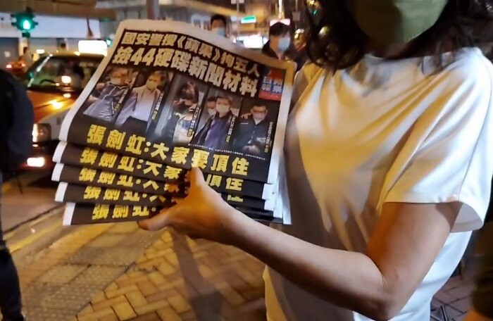 Tổng biên tập bị bắt, báo Hong Kong xuất bản nhiều gấp 6 lần vẫn ‘cháy hàng’