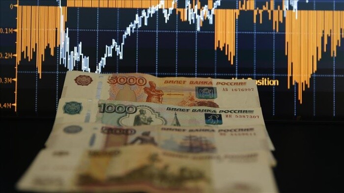 Ông Putin tung chính sách mới 'thách thức' phương Tây, đồng ruble vọt tăng