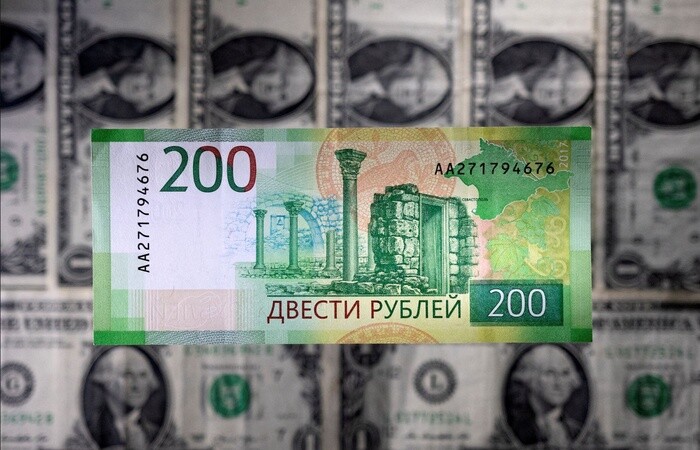 Đồng ruble tiếp đà thăng hoa, tăng giá mạnh nhất thế giới